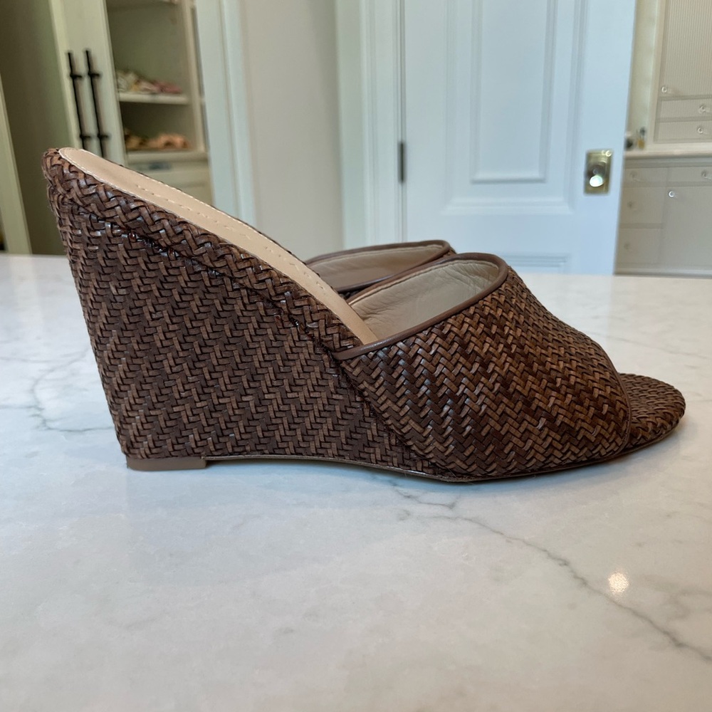 Veronica Beard Dali brown woven raffia wedge sandal 9